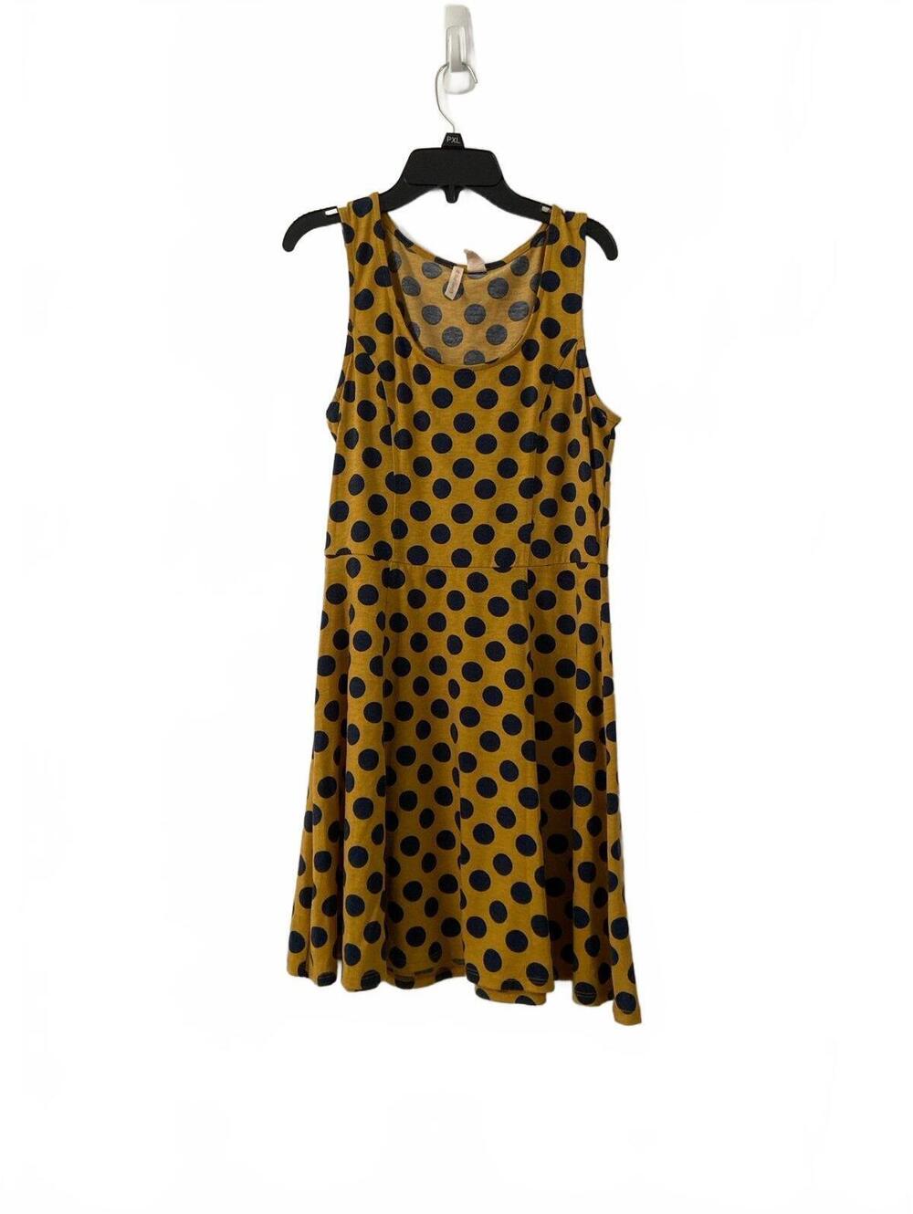 Junior’s polka dot dress - L